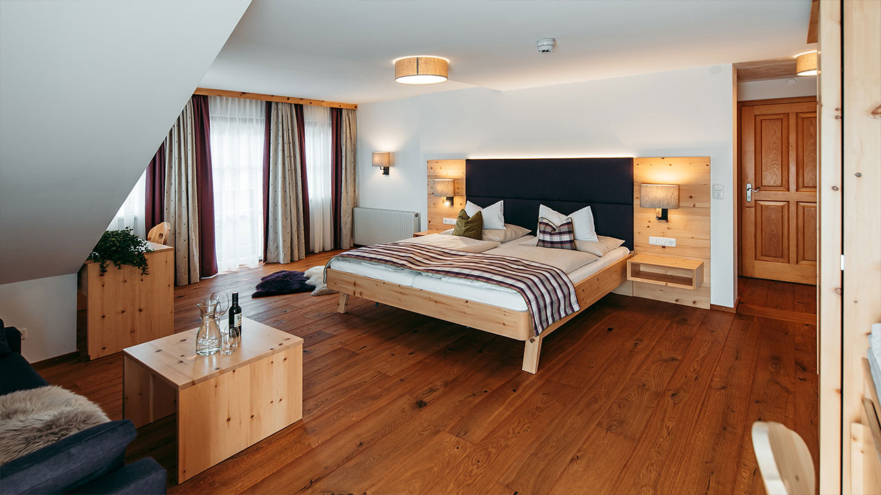 mi_vida Hotel Kanzler Grimming Doppelzimmer Bett Luxus