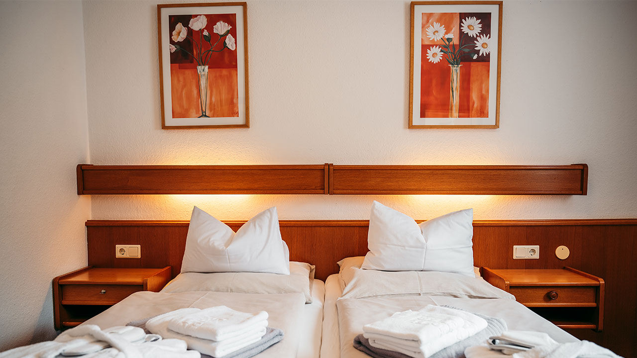 mi_vida Hotel Kanzler Traweng Zimmer Bett Luxus